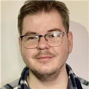 Ancien étudiant en ingénierie informatique. Expérimenté socialement avec les plus jeunes.